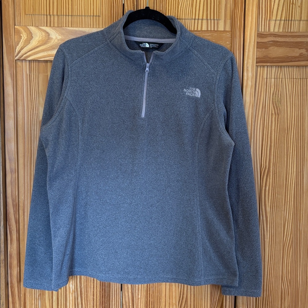 Woman's The North Face 1/4 Zip Fleece Gray Size Large